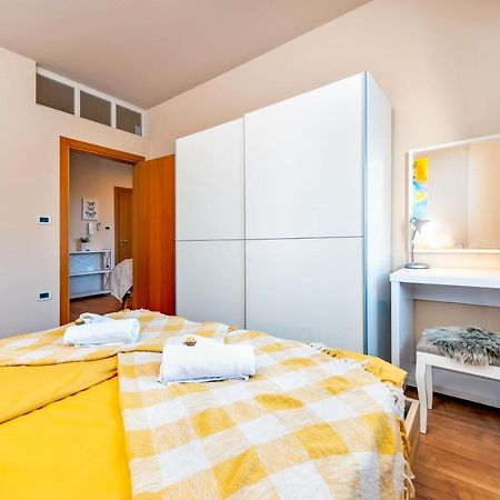 Room And Apartments Antea Rovinj Exterior foto