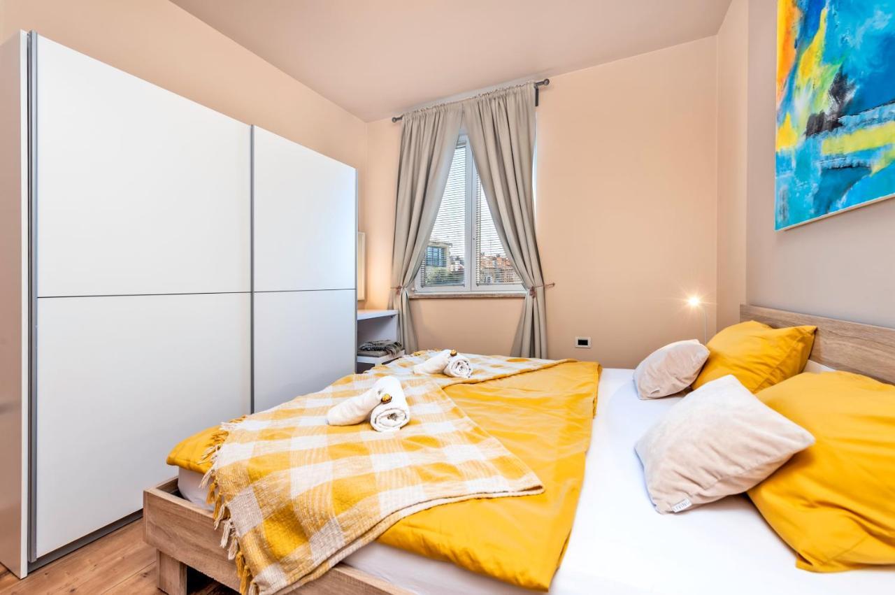 Room And Apartments Antea Rovinj Exterior foto