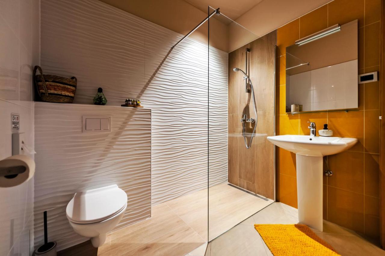 Room And Apartments Antea Rovinj Exterior foto