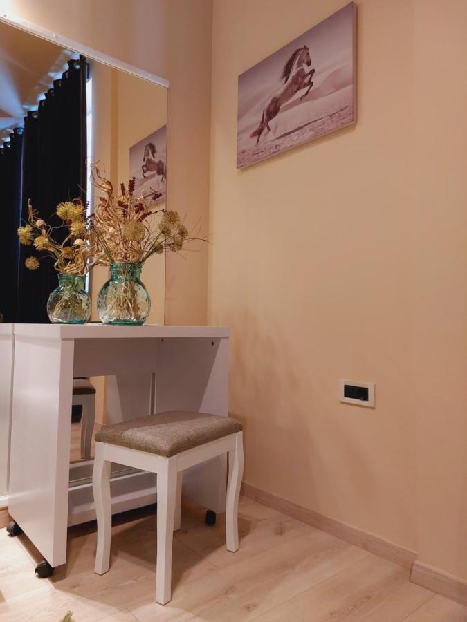 Room And Apartments Antea Rovinj Exterior foto