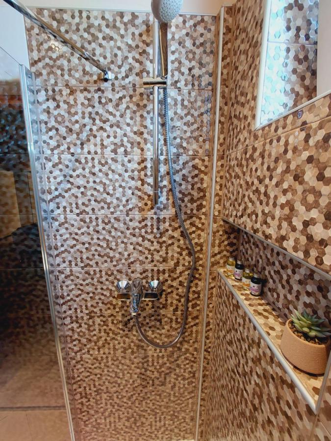 Room And Apartments Antea Rovinj Exterior foto