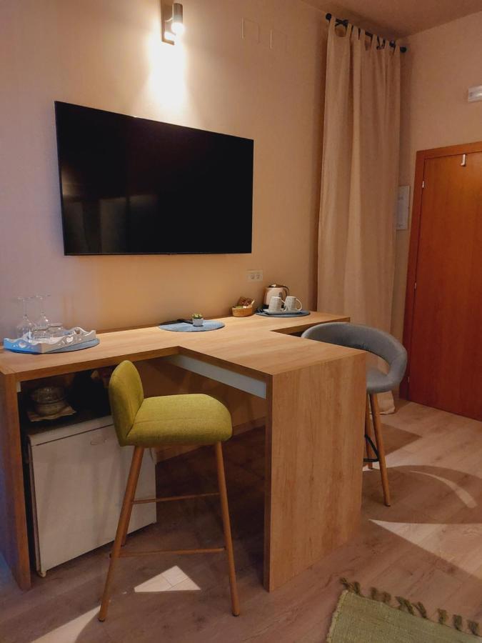 Room And Apartments Antea Rovinj Exterior foto