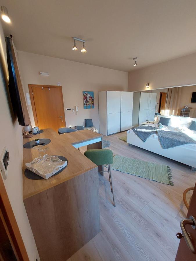 Room And Apartments Antea Rovinj Exterior foto